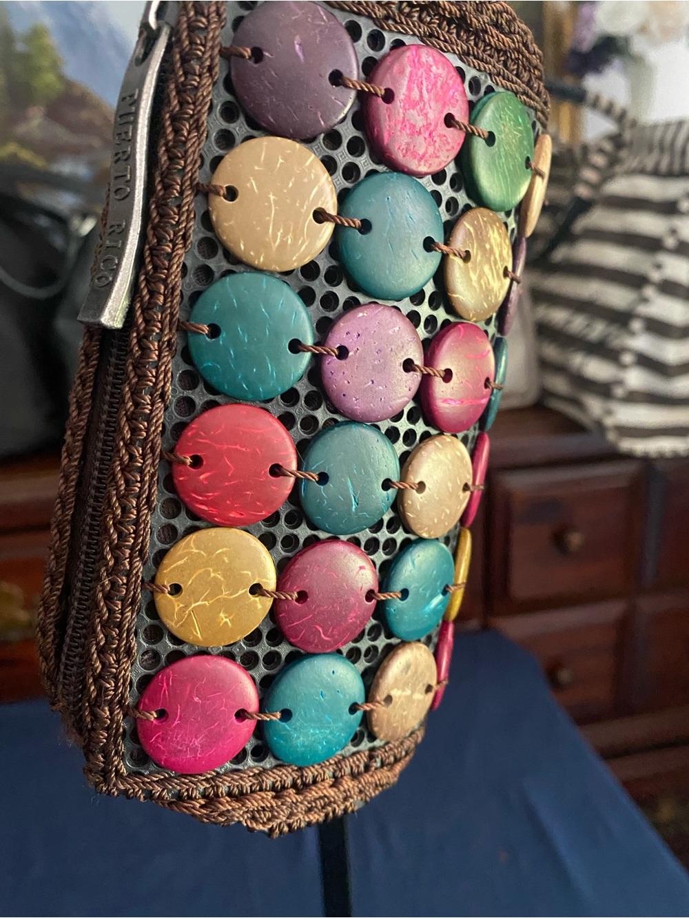 Handmade Artisanal Puerto Rico Coconut Shell Beaded Wristlet Mini Crochet Purse - Picture 2 of 10